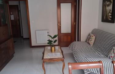 Alojamiento AJO con piscina y tenis - Ajo Palace - Foto 9