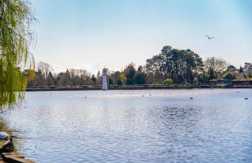 Spacious 2BR 1Bath with Free Street Parking & Close to Roath Park Landmark - Foto 6