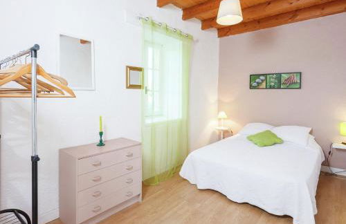 Forest Hideaway in Saint-Caprais - Foto 15