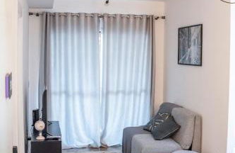 Gleba com ar-condicionado na sala e quarto, sacada e piscina - Foto 1