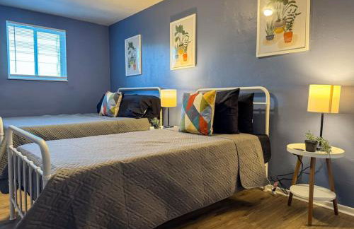 8 Large Apartments with 12 Bedrooms and Parking and WIFI - Foto 18