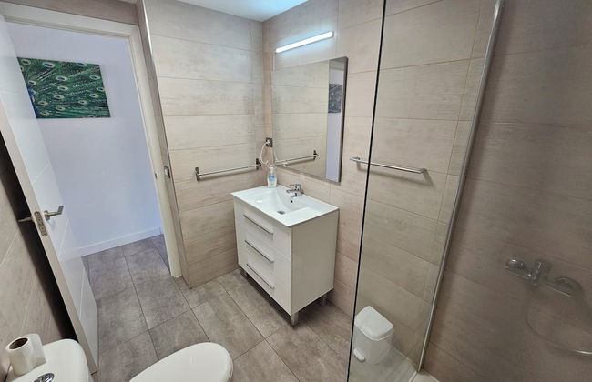 Modern Apartment With sea View Nearby the Beach - Photo 17