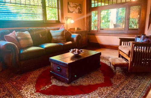 Charming 1914 Craftsman Home - Photo 3