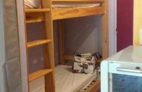 Appt au lioran à Laveissiere, 6pers, 1 chambre, lits superposés et canapé - Foto 6