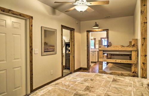 Beaver Lake Retreat with Lake Access and Fire Pit! - Foto 17