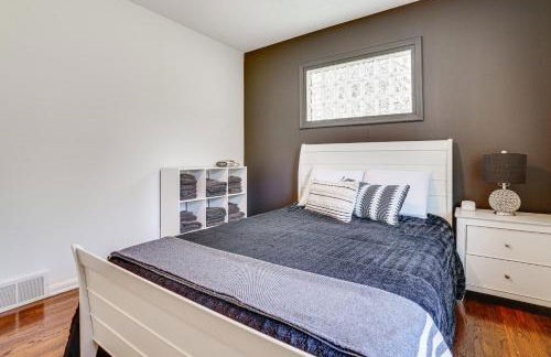 Cabin with Halstead Bay Access Hot Tub, Sauna, Dock - Foto 26