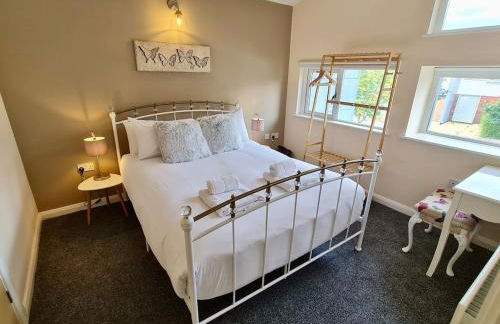 Cute 3 Bedroom House Near Etihad Stadium and CoOp arena with parking - Foto 12