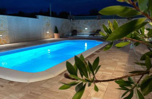 Holiday home with private pool and mini golf Fjaka, Zadar region - Photo 8
