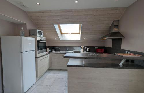 Appartement lumineux 3 chambres, terrasse, proche commerces et ski, avec WiFi - FR-1-589-677 - Foto 14