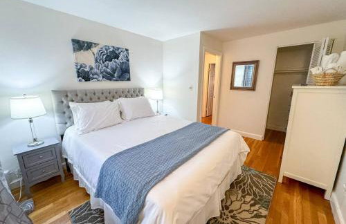 Sun-filled 2BR, In-Unit Laundry, Near T & Medical - Foto 7