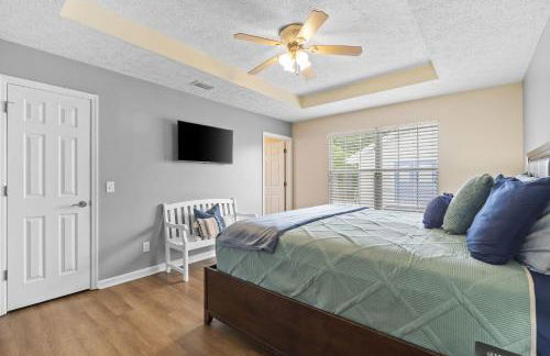 The Splash Pad Sleeps 13 w Pool Patio and Garage - Foto 25