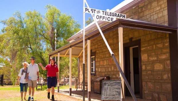 A Town Like Alice - Half-Day Tour - Foto 5