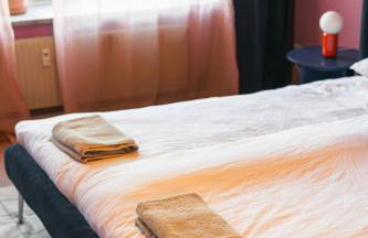 Zentrumsnahe 2-Zimmer Wohnung mit privatem Parkplatz und Balkon - Foto 6