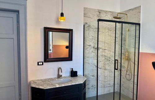 HERITAGE HOUSE City Center -ENTIRE APARTMENT- - Foto 35