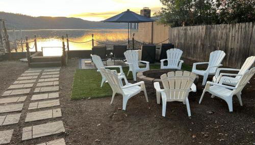 Peaceful Lakeside Retreat - Cozy 3BR Waterfront Home - Foto 2