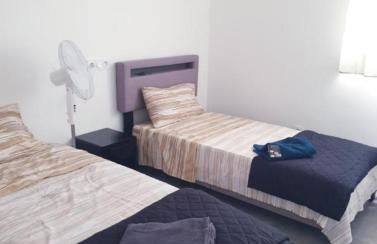 Grand Appartement 5 chambres, 5 télévision , 95 m2, vue mer, tramway sur place, gare train 2 min, aéroport 5 min , Large Apartment 5 bedrooms, 5 televisions, 95 m2, sea view, tram on site, train station 2 mins, airport 5 mins - Foto 20