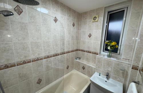 Vauxhall, river Thames, Big Ben Retreat, Central London family Stay - Photo 27