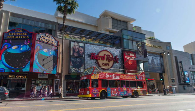 Touring Los Angeles by bus
