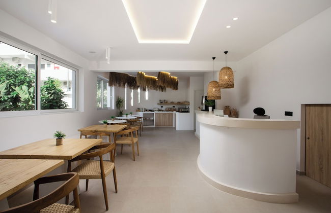 Stay Helios - Aparts & Pool Suites - Photo 65