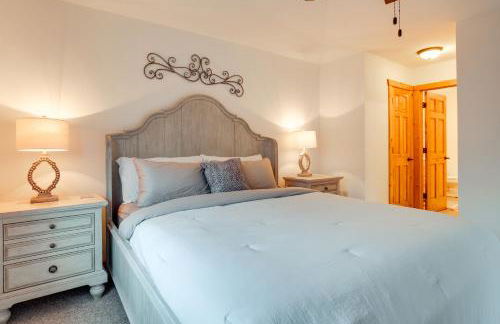 Lake Minocqua Condo with Shared Fire Pit! - Foto 14