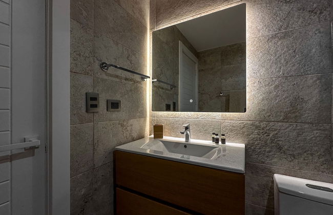 Gorgeous new Beach Apartment - Photo 13