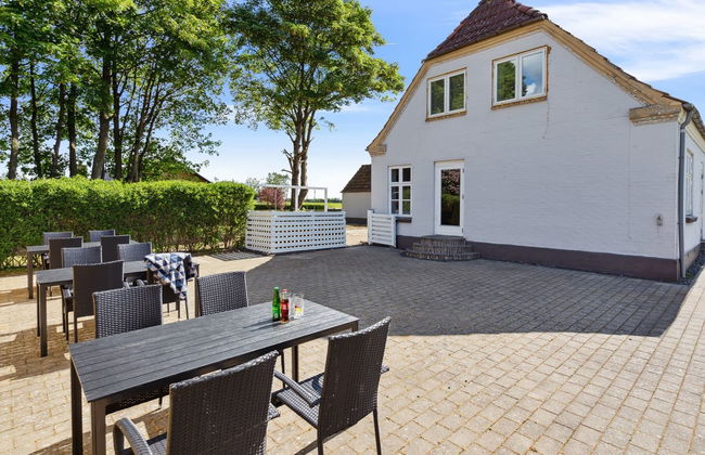 "Essie" - 20km from the sea - Foto 7