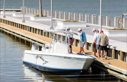 Bay Breeze Bungalow - Game Room & Pet Friendly - Foto 60