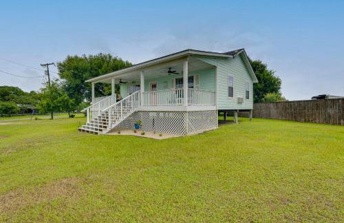 Fish and Boat Home with Spacious Yard in Seadrift - Foto 27