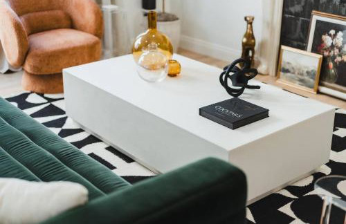 Luxe Victorian Retreat • Walk to Downtown - Foto 10