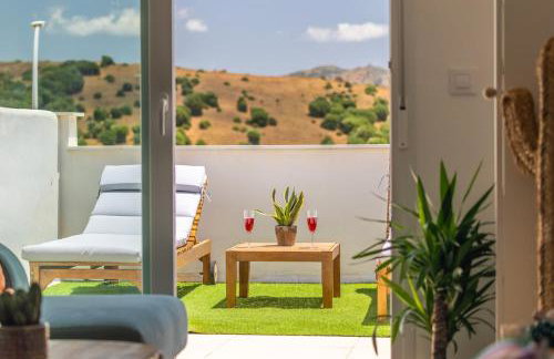 Apartamento con terraza, piscina y parking - Foto 33