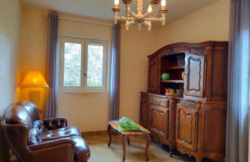 Chez Tata Malou - Maison avec jardin, cour fermée, proche toutes commodités - Foto 13