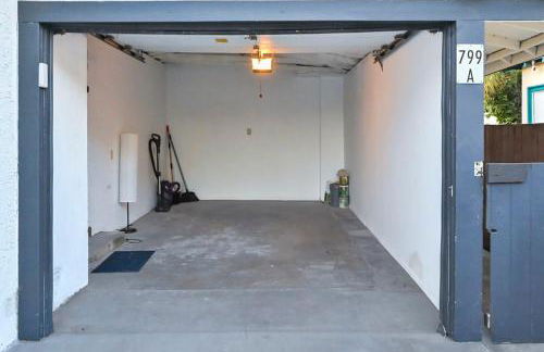 Relaxing Cozy Back House with Backyard - Foto 43