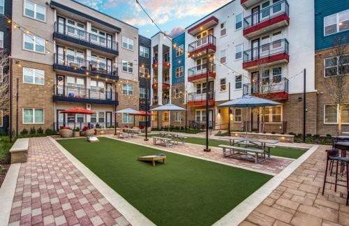 Modern & Chic 1BR Luxury Apts Close to Downtown & Airport - Photo 35