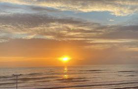 Quitinete pé na areia - Foto 1