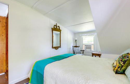 Lakefront Cottage with Covered Porch and Dock! - Foto 23