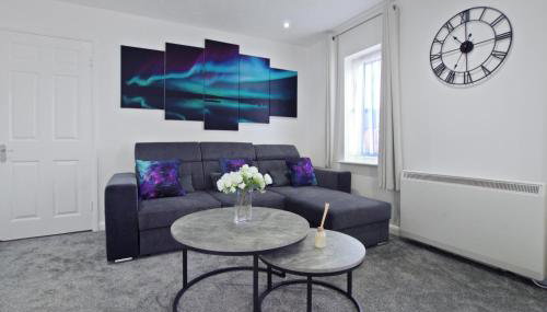Stylish Cosy 2-Bed flat, fast Wi-Fi, Sky Sports, Sky Cinema & Netflix plus 2 free Parking bays - Foto 3