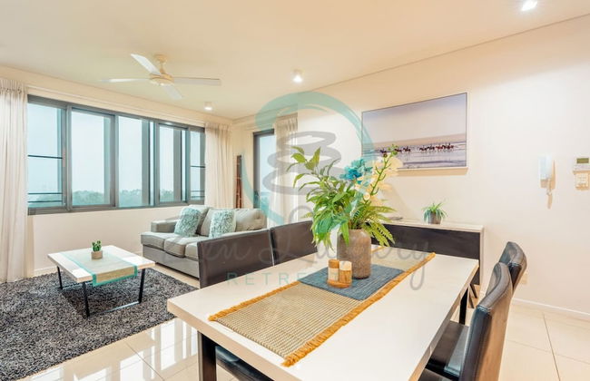 Waterfront Retreat Ocean Views Pool Balcony - Photo 5