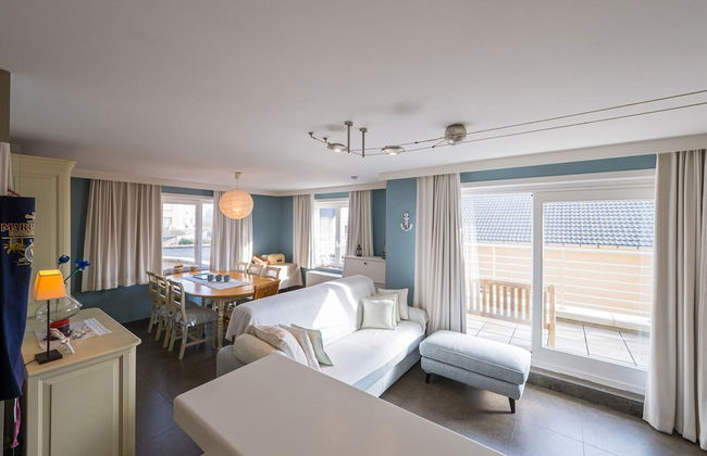 Quiet Apartment With Sunny Terrace - Photo 15