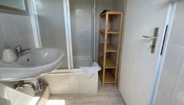 Gästehaus-Schild - Foto 2, Shower