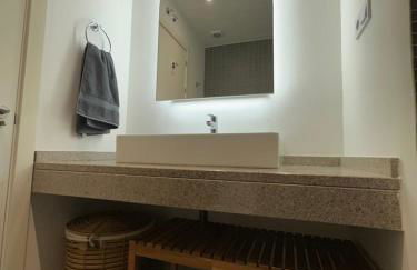 Stylish & Cozy 1BR Steps from Royal Palace | By Airnest - Photo 27