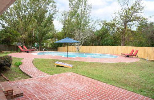15 Min to UA Private Heated Pool Huge Yard Luxe Master - Foto 37