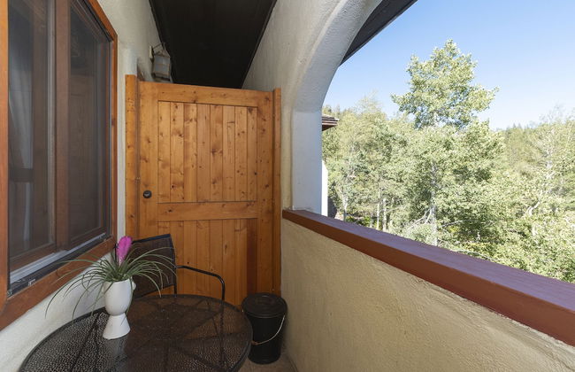 Olympic Village Inn - Photo 24