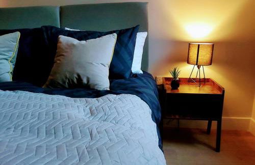 Market Haven Kingsize Studios Town Centre with Netflix, Business & Leisure travellers, multiple units available - Photo 22