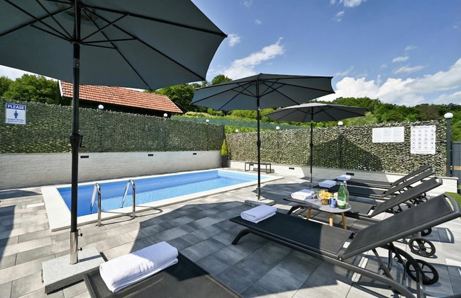 Holiday House Dora - Nice home with nice forest view and Outdoor swimming pool, Whirlpool-Jacuzzi, Sauna, 2 bedrooms and WiFi - Foto 41