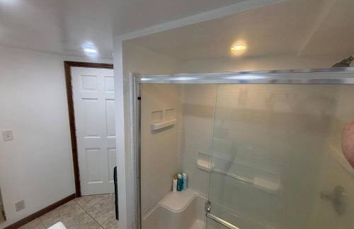 Charming lower-level suite close to ISU & downtown - Foto 12