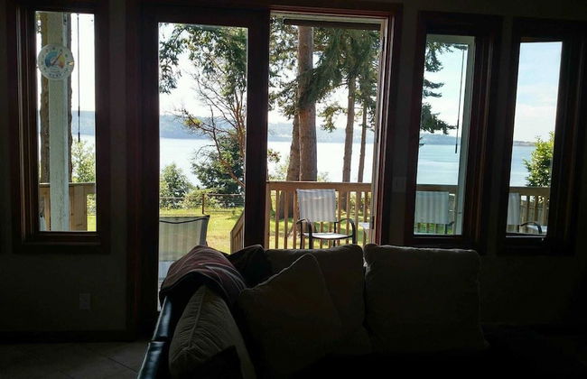 Harbor View Haven by Avantstay Private Backyard - Photo 24