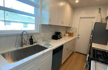 4 Stanford! Furnished Apartment, Gated Parking, Laundry - Foto 32