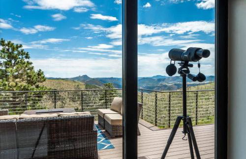 Hot Tub and Scenic Views at The Bailey Lodge - Foto 16