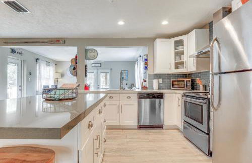 Private and Picturesque Escape on Lake Henry! - Foto 10