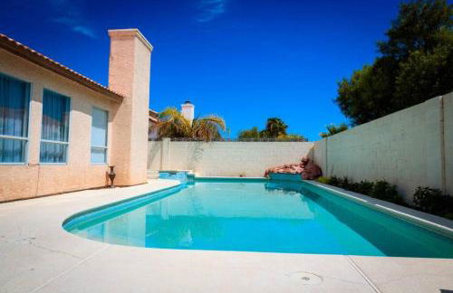 Luxury 1900 SQ FT House Huge 46 FT Pool & Hot SPA - Foto 9